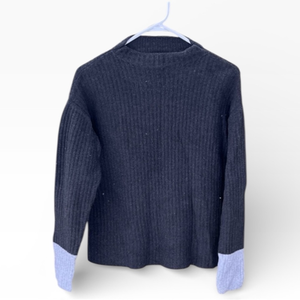 Gray Ribbed Long Sleeve Sweater